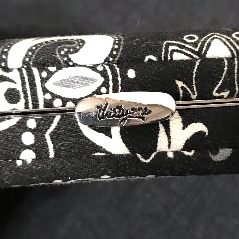 Thirty-One Hard Shell Wallet - Picture 5 of 5